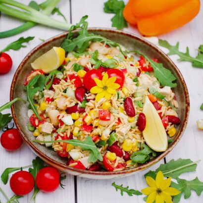 Thumbnail for Salat mit Hülsenfrüchten und Kichererbsen Risoni (proteinreich & vegan)
