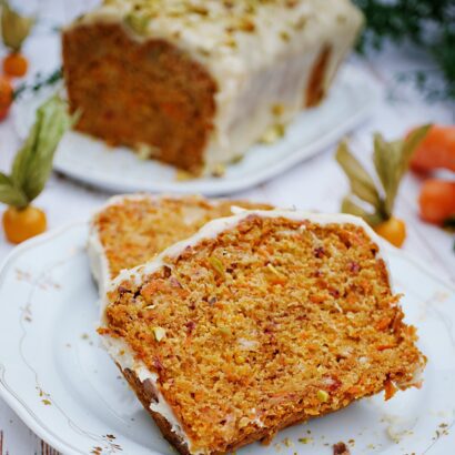 Thumbnail for Karottenkuchen mit Schokoladen-Creme-Fraiche-Topping vegan